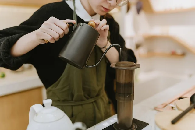 barista, coffee, preparation, pouring, brewed, caffeine, drink, beverage, espresso, work, girl, woman, coffee shop, cafe, restaurant, barista, barista, coffee shop, coffee shop, coffee shop, coffee shop, coffee shop, cafe, cafe, restaurant. Cafe Barista Training: Food Safety Before Opening